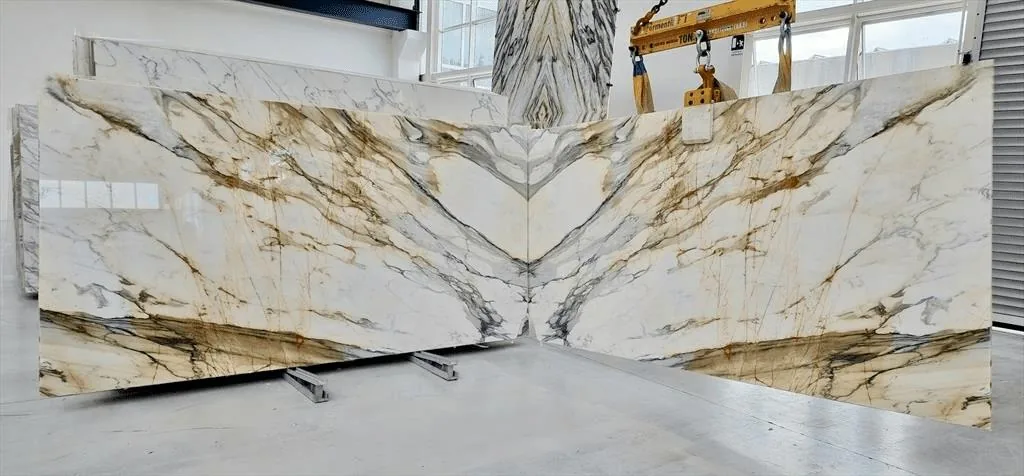 Calacatta Macchia Vecchia Marble Detail – Luxury Kitchen, Beverly Hills CA